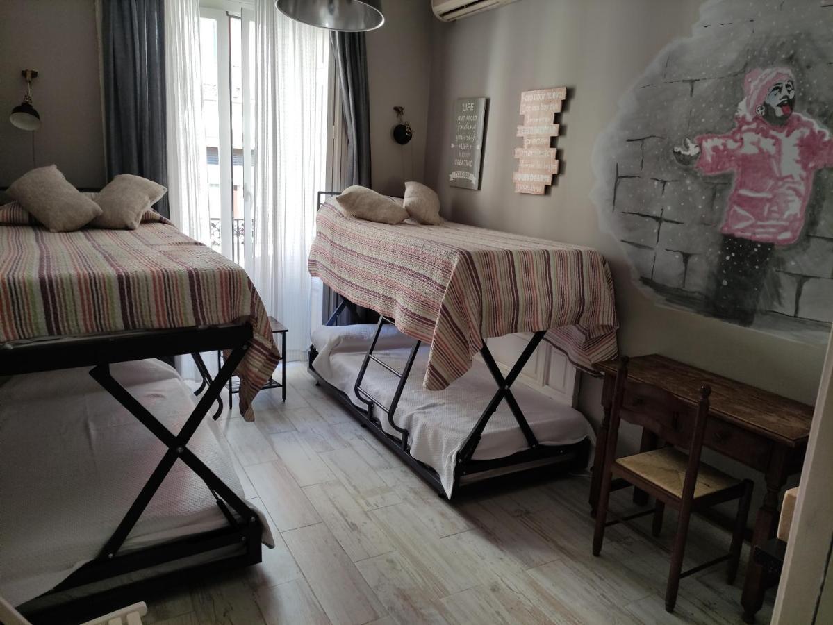Hostal Hispalense Madrid Bagian luar foto