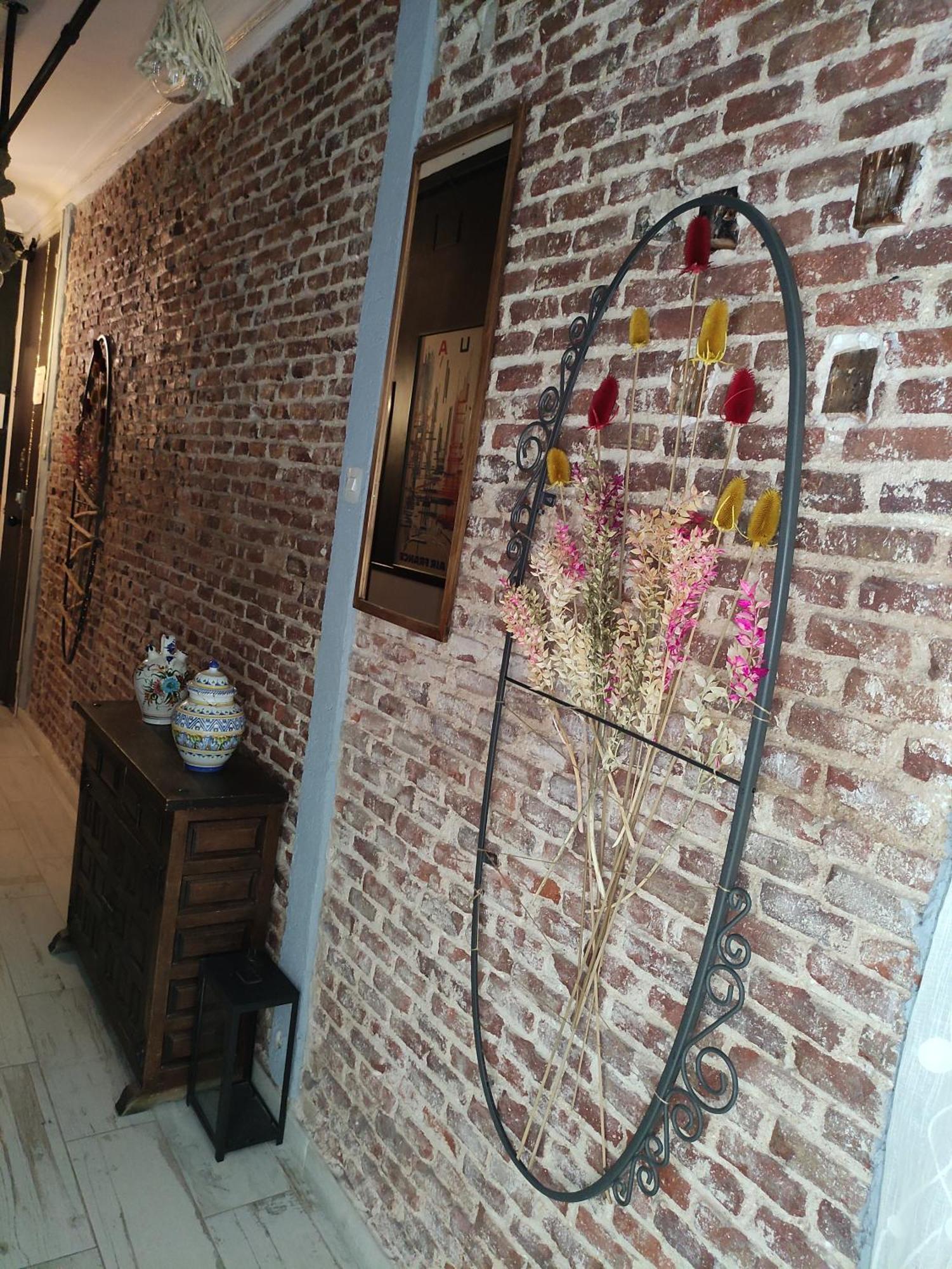 Hostal Hispalense Madrid Bagian luar foto