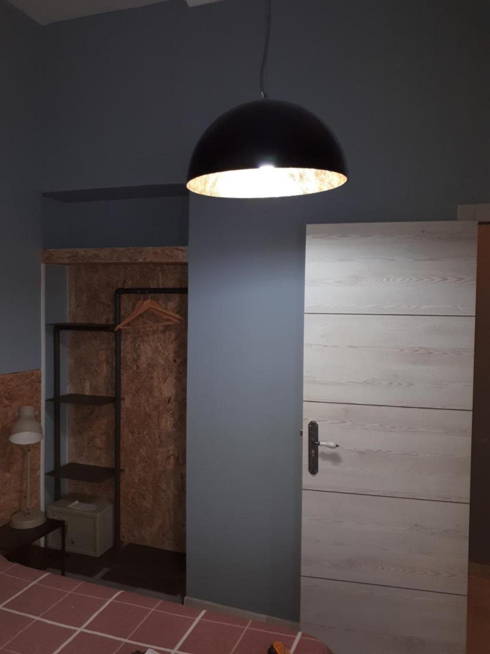 Hostal Hispalense Madrid Bagian luar foto