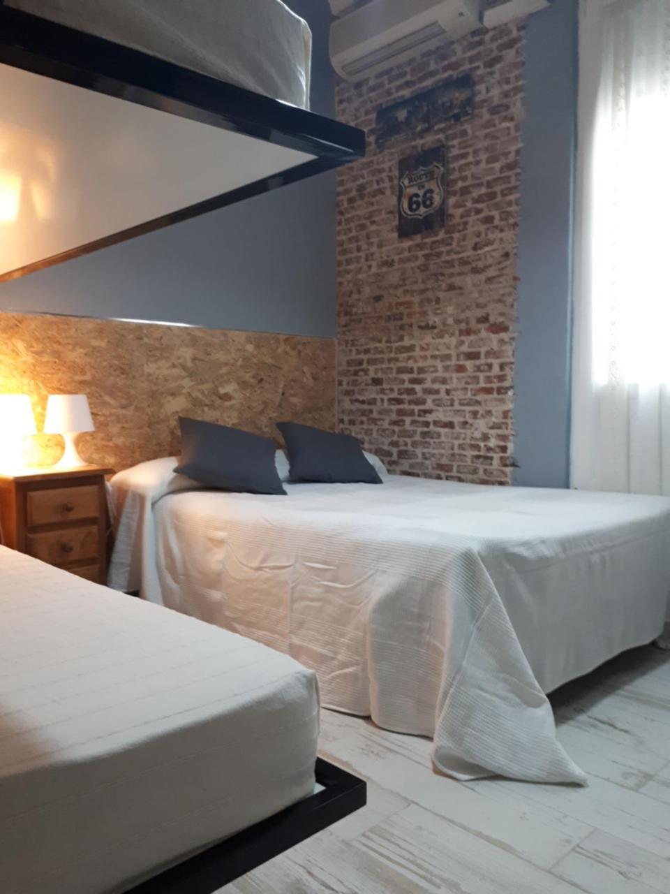Hostal Hispalense Madrid Bagian luar foto
