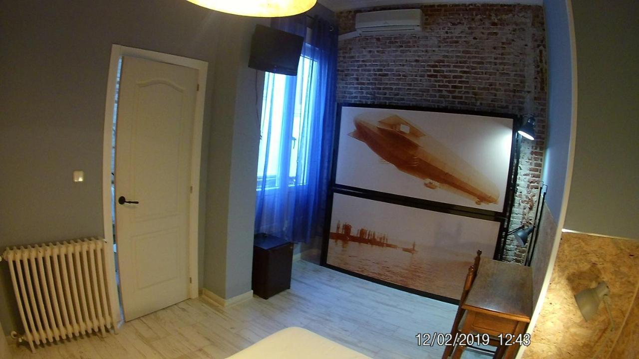 Hostal Hispalense Madrid Bagian luar foto