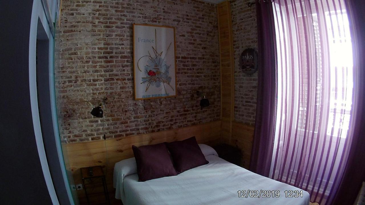 Hostal Hispalense Madrid Bagian luar foto
